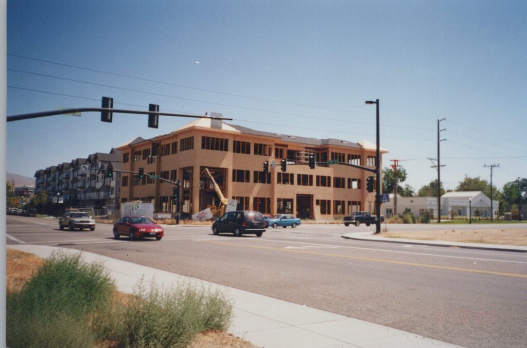 2006_RIVERHOUSE APARTMENTS BOISE_0002